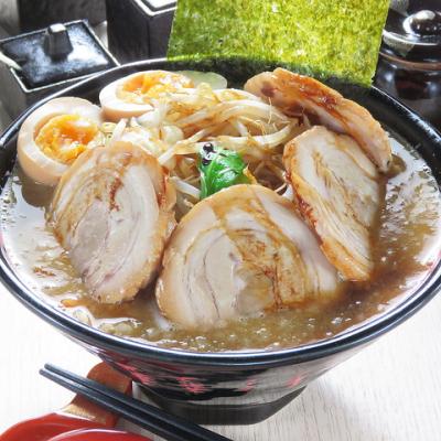 【ボリューム満点】スタミナ鶏二郎の写真